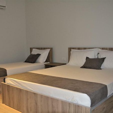 Hotel Vila Nino Берат Екстериор снимка