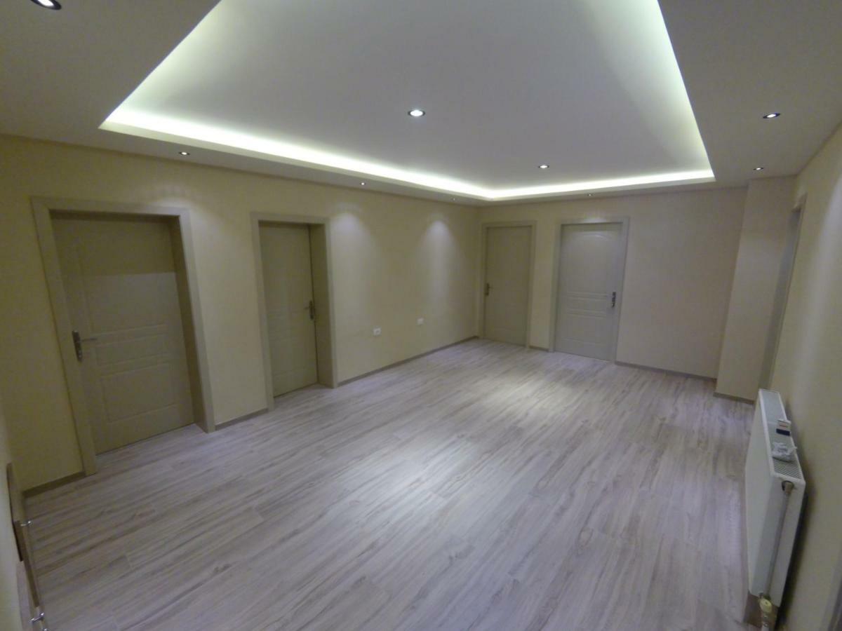 Hotel Vila Nino Берат Екстериор снимка