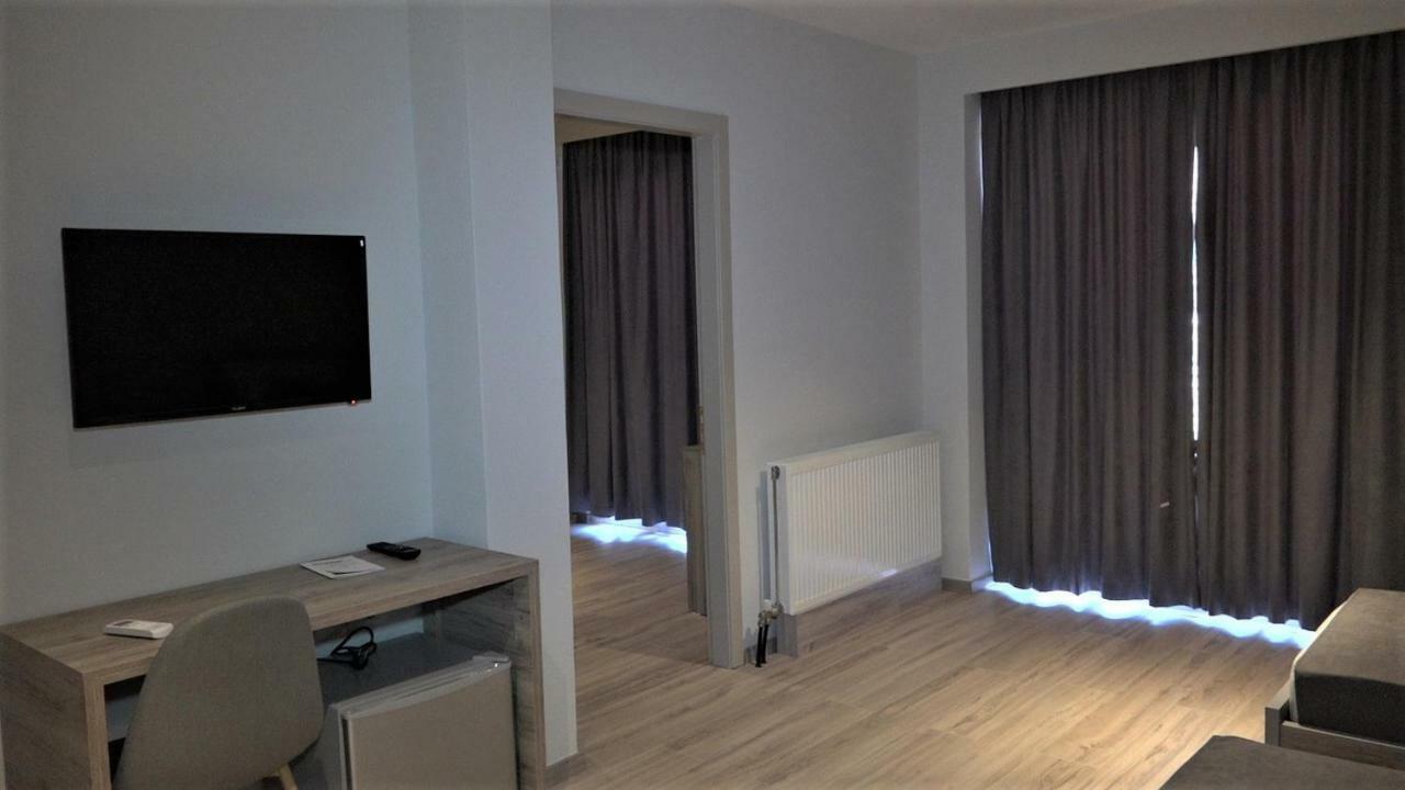 Hotel Vila Nino Берат Екстериор снимка