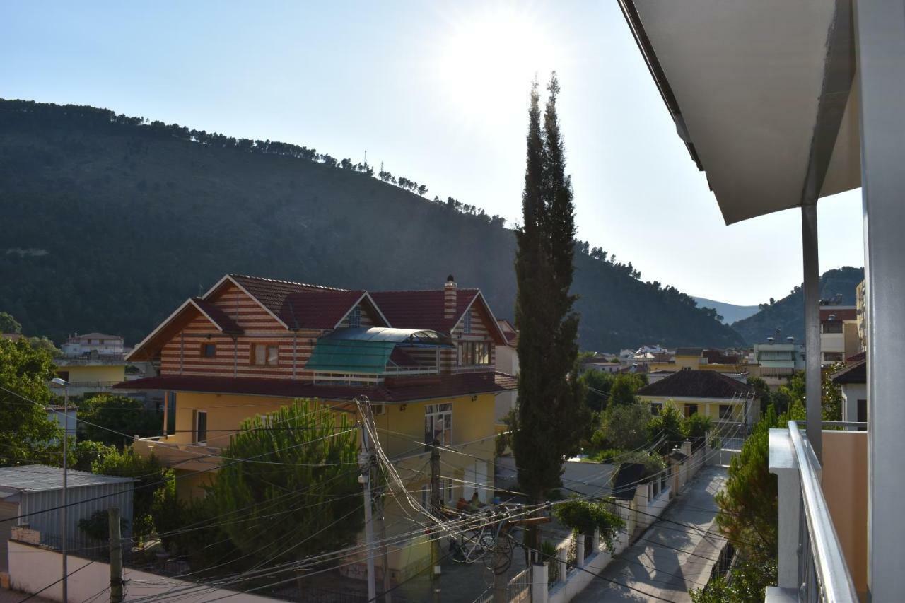Hotel Vila Nino Берат Екстериор снимка